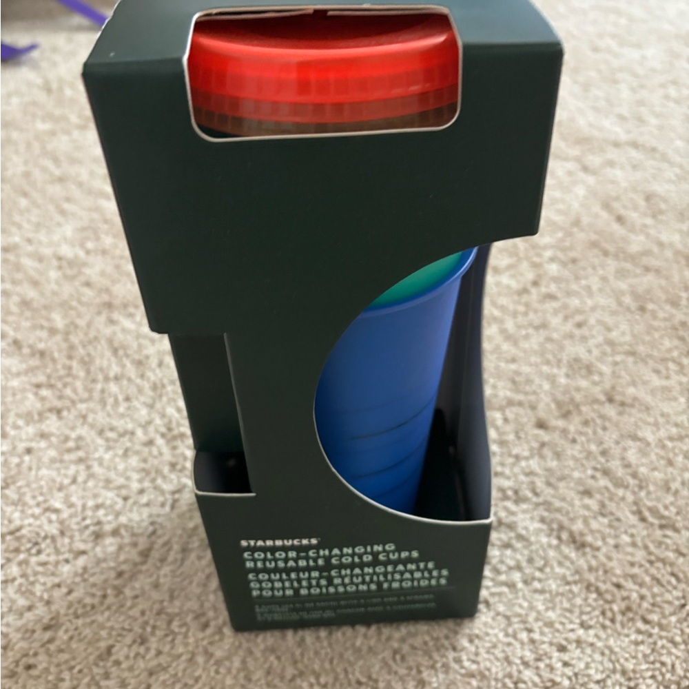 Starbucks cold cups change color cups no straws